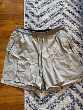 lululemon athletica tan Men's Athletic Drawstring Shorts